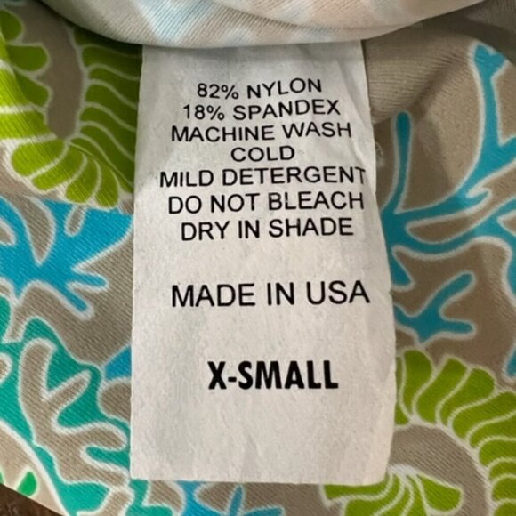 Spunk wear dress size S retro vibe in a vibrant floral print has stretch - Picture 6 of 6